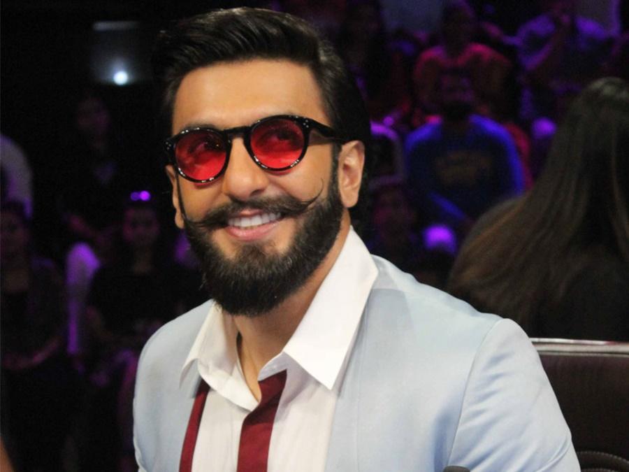 De fans van Ranveer Singh brengen een volkslied uit dat aan de ster is gewijd