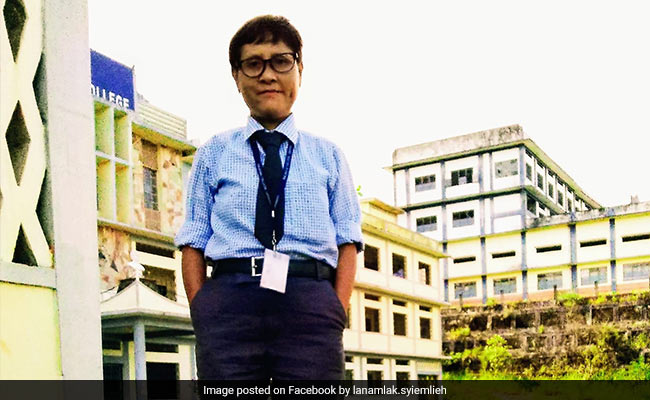 32 jaar na het stoppen met school, keurt Meghalaya oma Lakyntiew Syiemlieh klasse 12 examens af