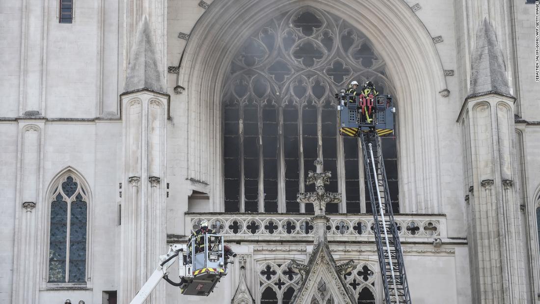 Kathedraal van Nantes: Brand breekt uit in Frankrijk