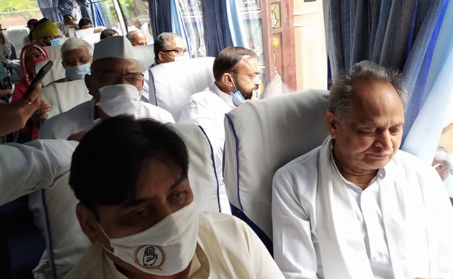 Ashok Gehlot kan MLA’s opnieuw verschuiven en beweert dat de handel in paarden stijgt