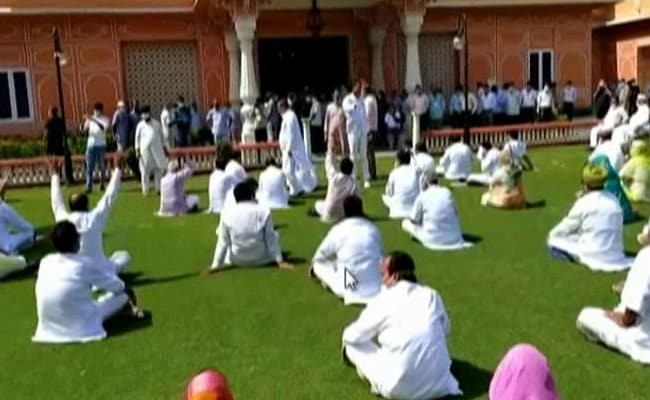Ashok Gehlot’s MLA’s, Waiting to Meet Governor, Shout Slogans