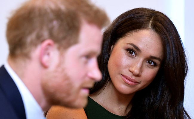 Harry en Meghan boek tillen deksel op bittere splitsing met familie
