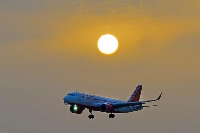 Het Air India-vliegtuig dat de eerste reis vanuit Lucknow vliegt,