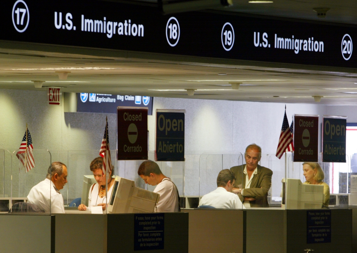 De Amerikaanse immigratiekosten zijn met 81% gestegen, asielzoekers moeten nu betalen
