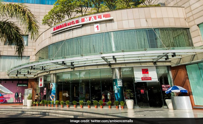 CBI dient zaak in tegen bouwers van de Ambience Mall in Gurgaon, voert invallen uit