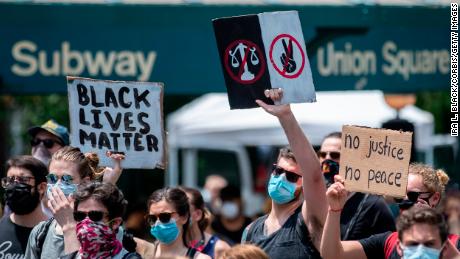 Demonstranten bezetten Union Square in New York City op 6 juni 2020.  