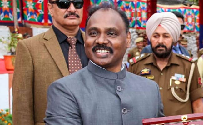 GC Murmu, die stopte als J&K Lt Governor, is controleur en auditeur-generaal