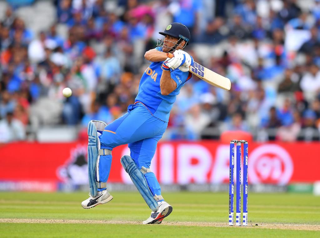 Van Amit Shah tot Mahesh Babu, dit is hoe celebs reageren op nieuws over het pensioen van MS Dhoni