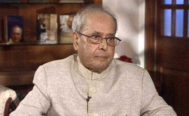 Voormalig president Pranab Mukherjee, Corona + ve, over beademingsapparaat na hersenoperatie: bronnen