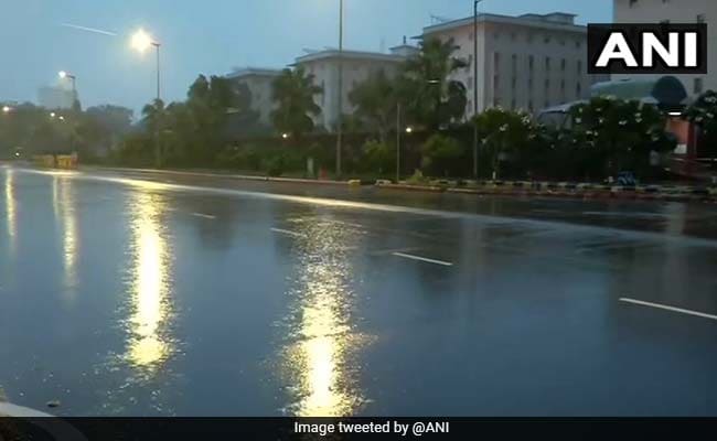 Zware regenval in delen van Delhi, Ghaziabad, Noida en aangrenzende districten